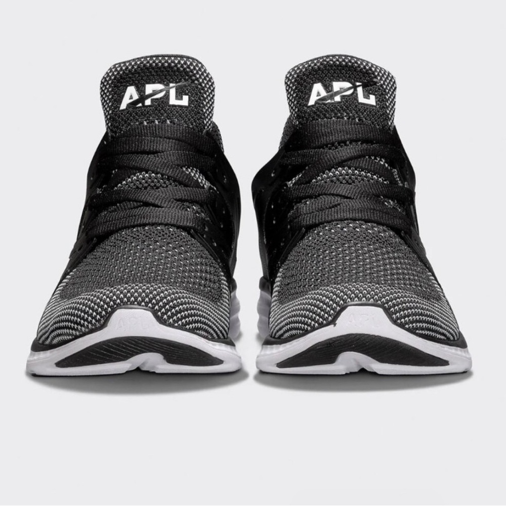 APL Women’s Ascend Black/White
